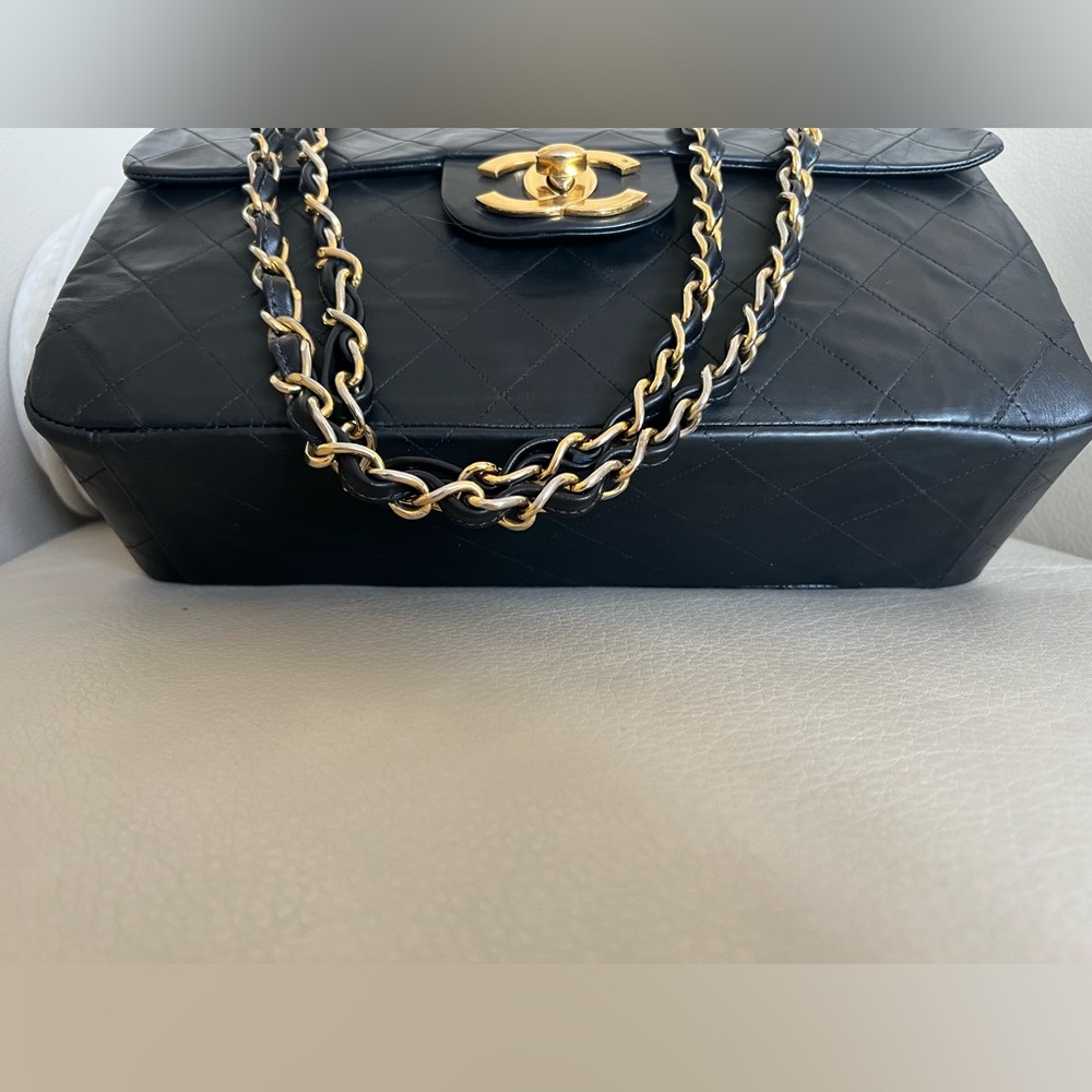 Chanel Maxi Flap bag in lambskin